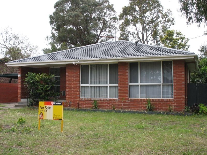 13 Treloar Street, Sale VIC 3850