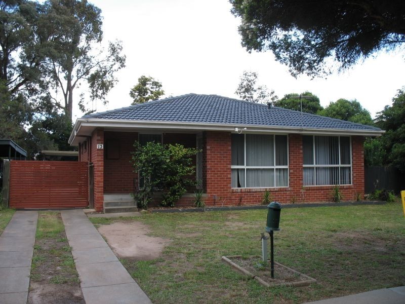 13 Treloar Street, Sale VIC 3850