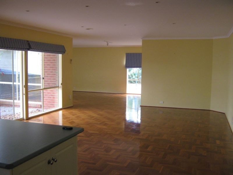 16 Ibis Avenue, Sale VIC 3850