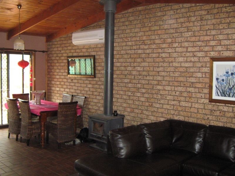 8 Basford Drive, Stratford VIC 3862