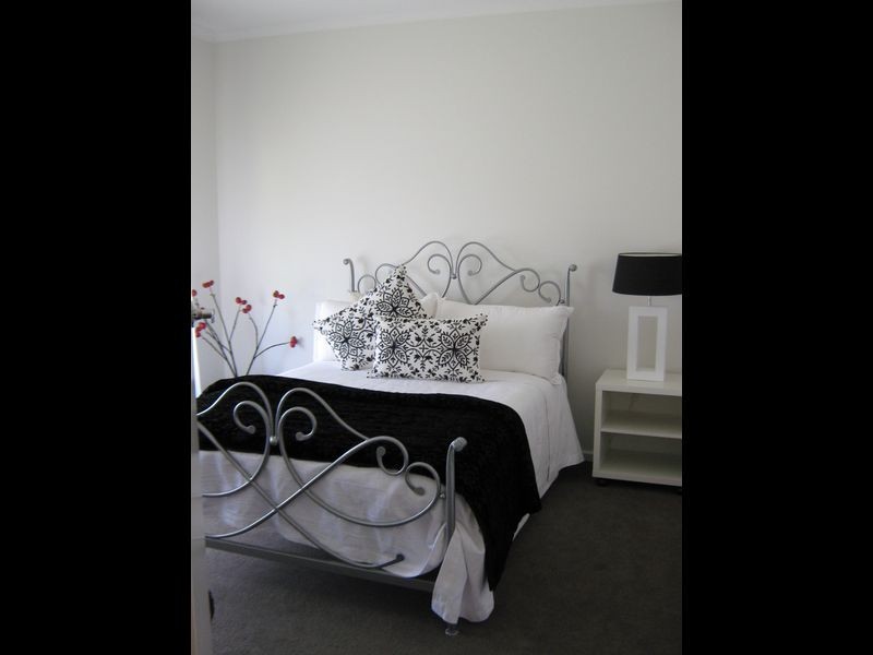 2 Cranswick Crescent, Sale VIC 3850