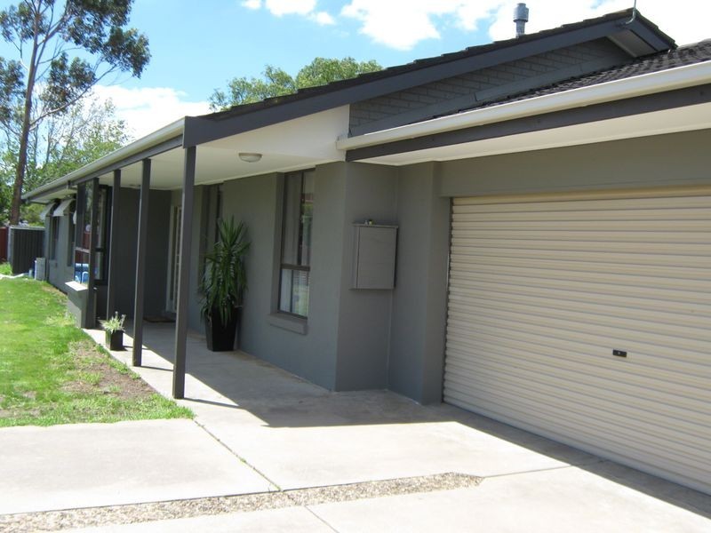 2 Cranswick Crescent, Sale VIC 3850