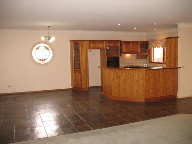 10 Rue Grand Mond, Sale VIC 3850