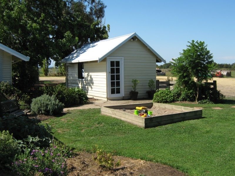 729B Maffra Sale Road, Bundalaguah VIC 3851