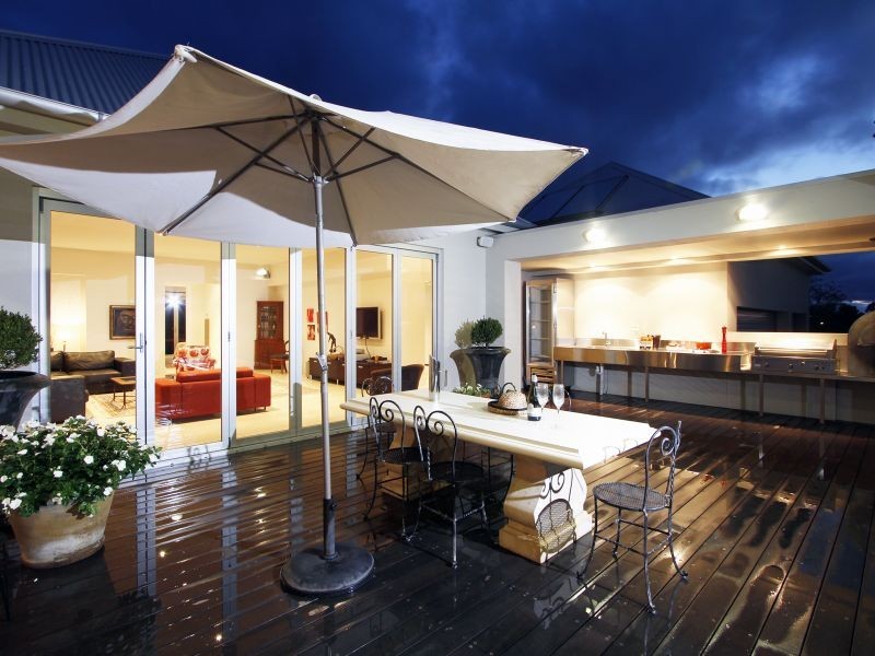 2 Lacey Street, Sale VIC 3850