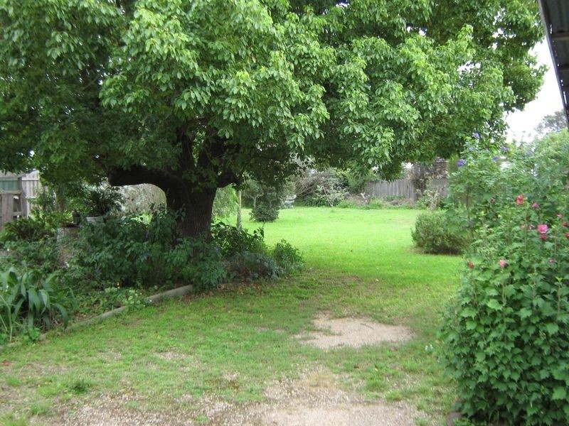 15 Raymond Street, Stratford VIC 3862