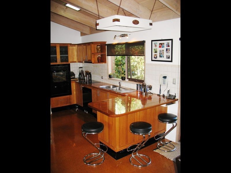 28 Harpley Court, Longford VIC 3851