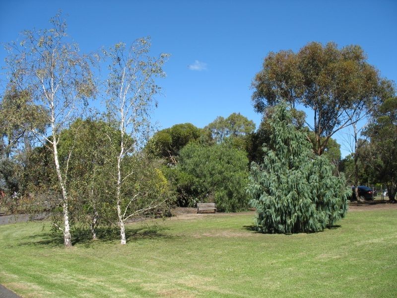 28 Harpley Court, Longford VIC 3851