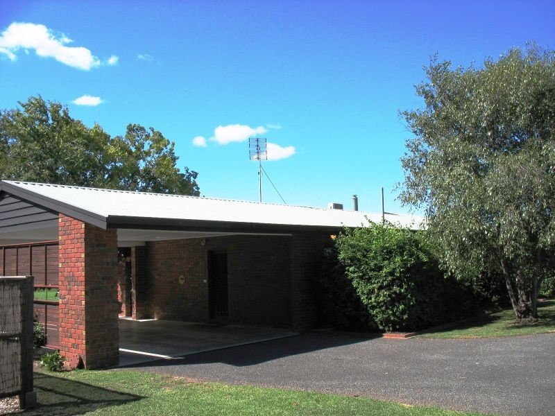 28 Harpley Court, Longford VIC 3851