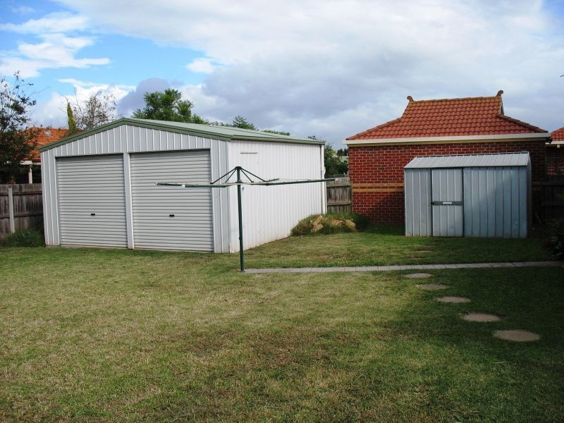64 Montgomery Street, Sale VIC 3850