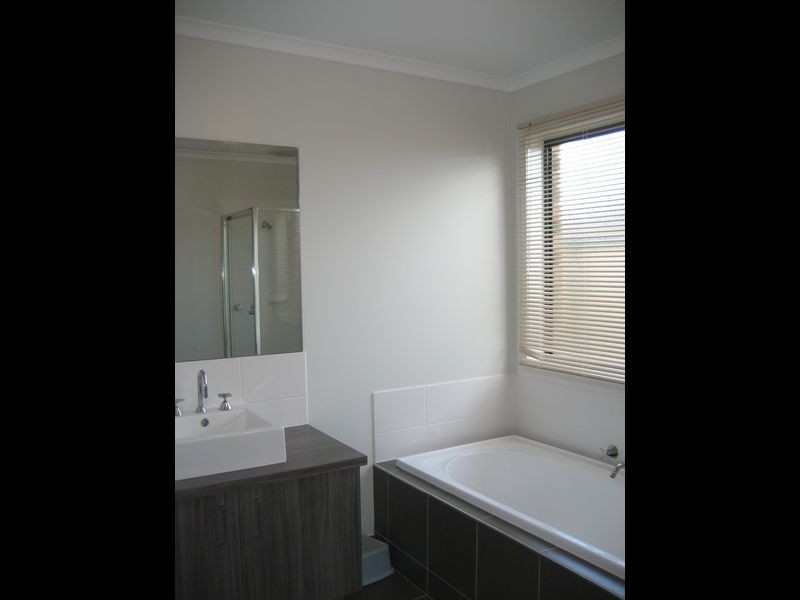 12 Ducret Court, Stratford VIC 3862