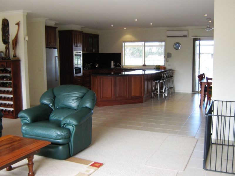 36 Carter Street, Stratford VIC 3862