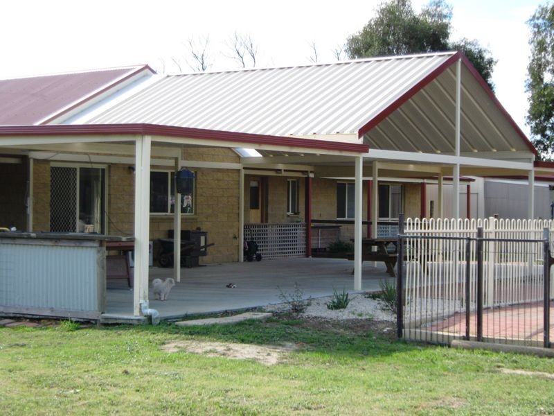 36 Carter Street, Stratford VIC 3862