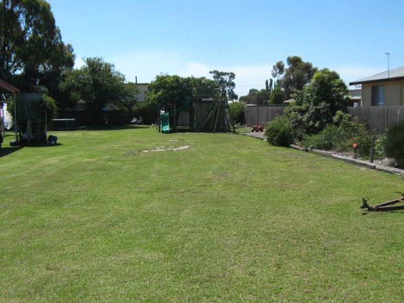 11 Niel Street, Stratford VIC 3862