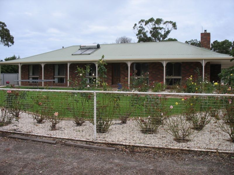 2694 Rosedale Longford Road, Longford VIC 3851