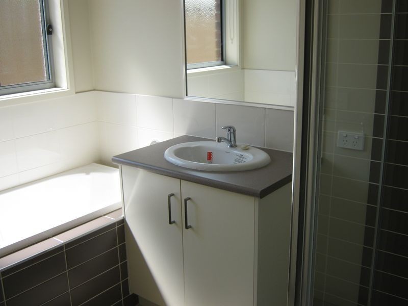 3 Rachel Court, Sale VIC 3850