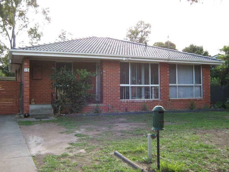 13 Treloar Street, Sale VIC 3850
