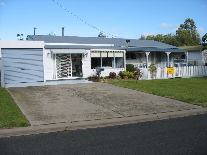 2 Bolden Street, Stratford VIC 3862