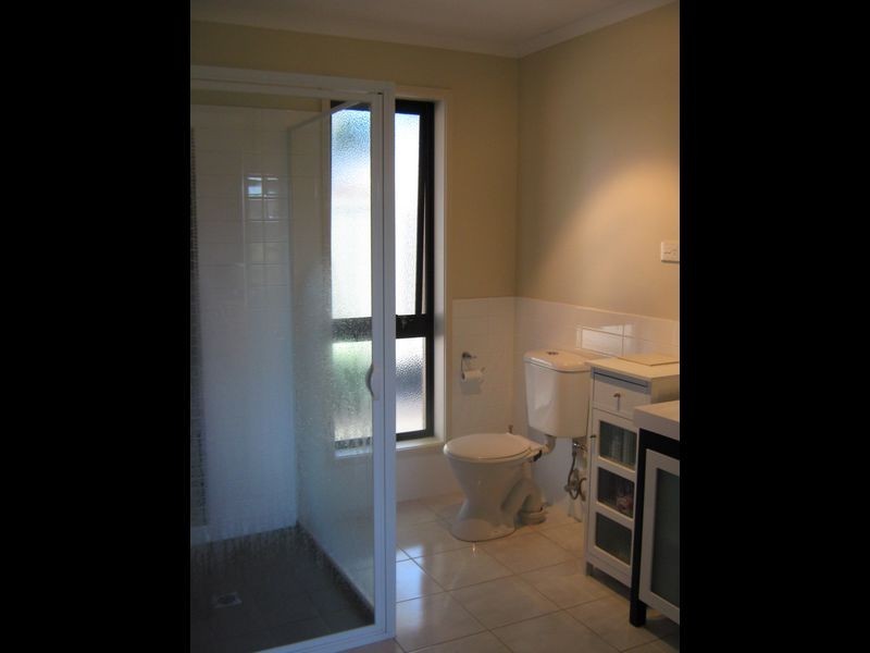 6 Krista Court, Sale VIC 3850