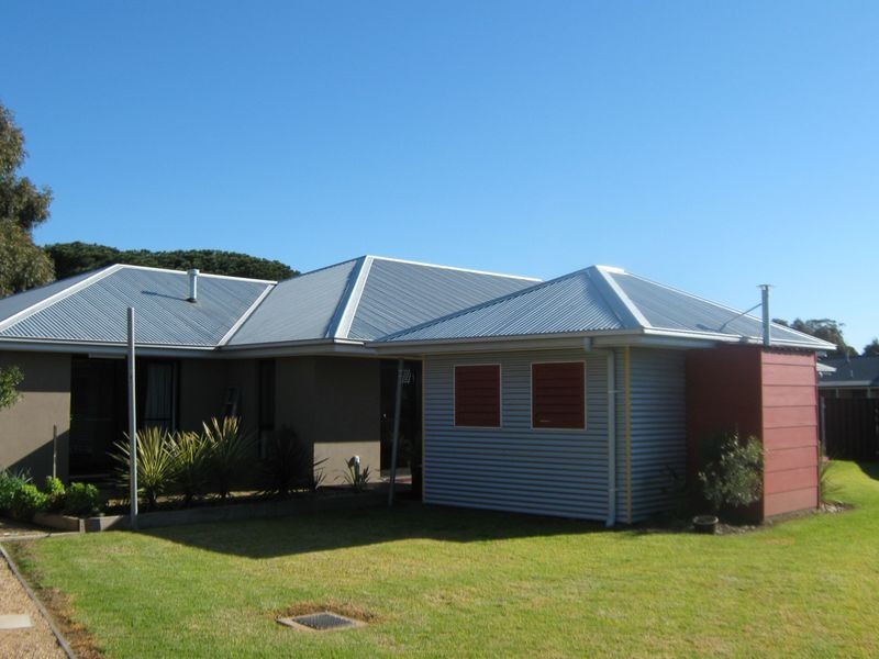 6 Krista Court, Sale VIC 3850