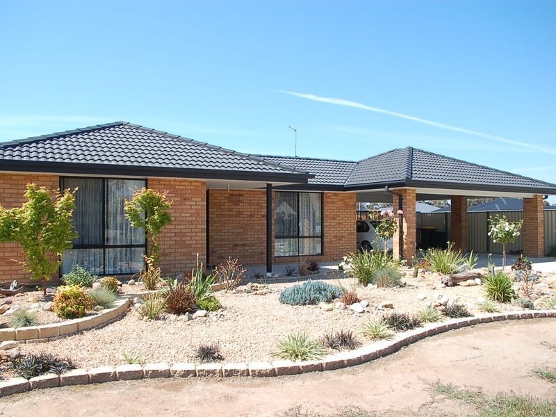 29 Buckley Street, Stratford VIC 3862