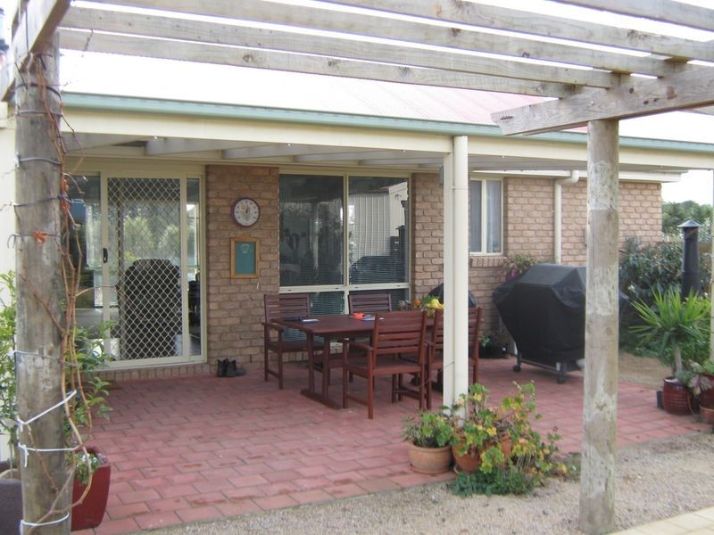 8 Galway Drive, Stratford VIC 3862