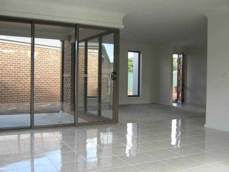 2/4 Birch Place, Sale VIC 3850