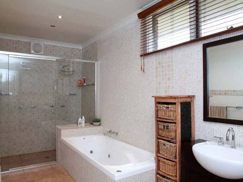 2 Birch Place, Sale VIC 3850