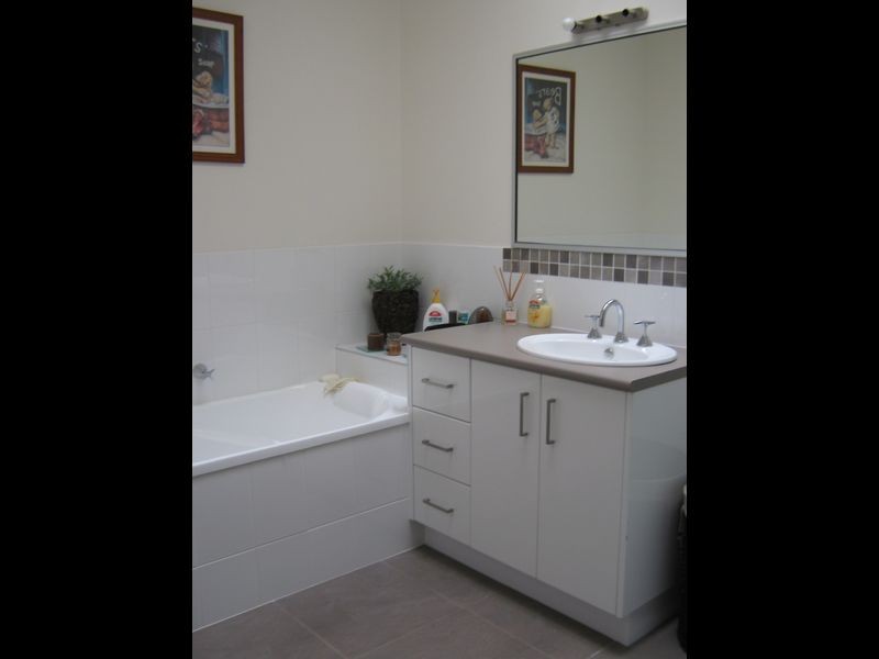 6 Bridgett Court, Sale VIC 3850