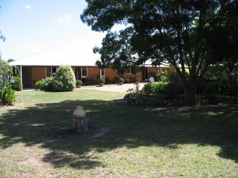 11 Stewarts Lane, Stratford VIC 3862