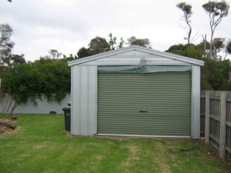 1 Trood Street, Seaspray VIC 3851