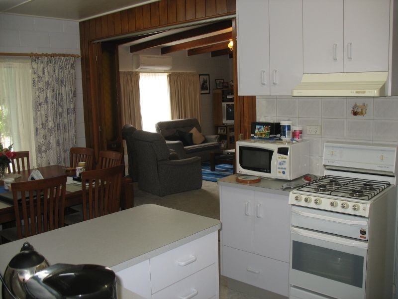 52 Slavins Lane, Stratford VIC 3862