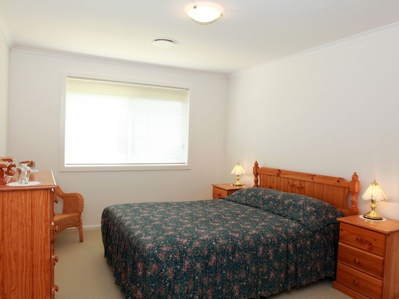 17 Rhodes Drive, Sale VIC 3850