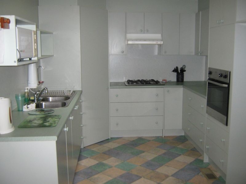 16 Elston Court, Sale VIC 3850