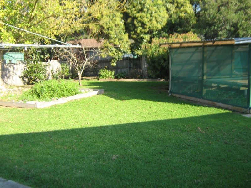 16 Elston Court, Sale VIC 3850