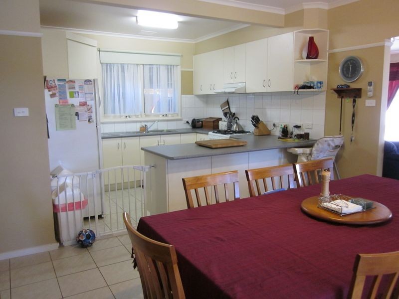 16 Alameda Drive, Sale VIC 3850