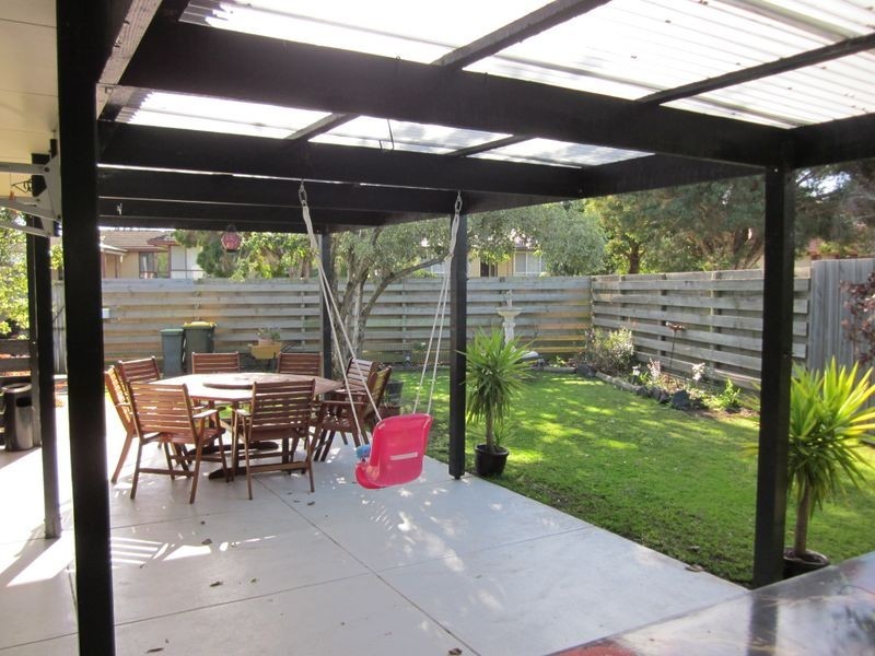 16 Alameda Drive, Sale VIC 3850