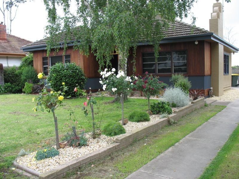 17 McGhee Street, Sale VIC 3850