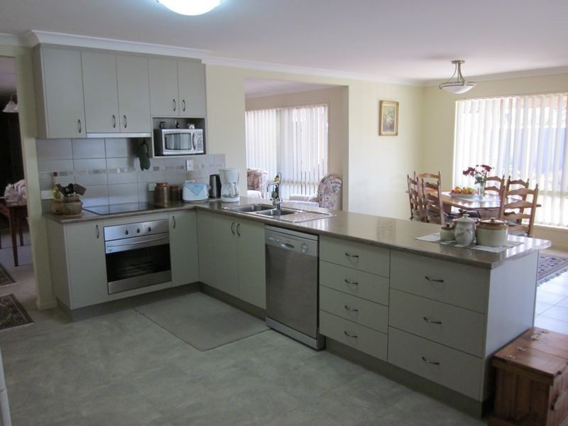 18 Lloyd St, Stratford VIC 3862