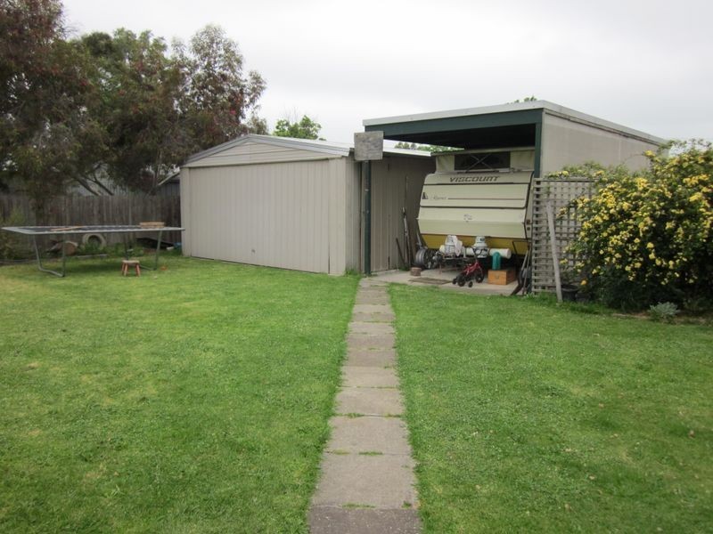 18 Jones Street, Stratford VIC 3862