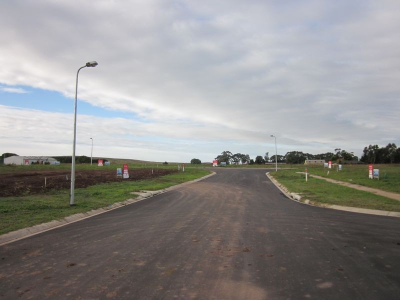 10/ Parkinson St and Aston Close, Maffra VIC 3860