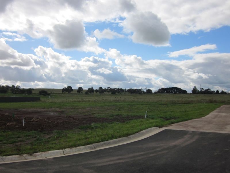 Parkinson St and Aston Close, Maffra VIC 3860