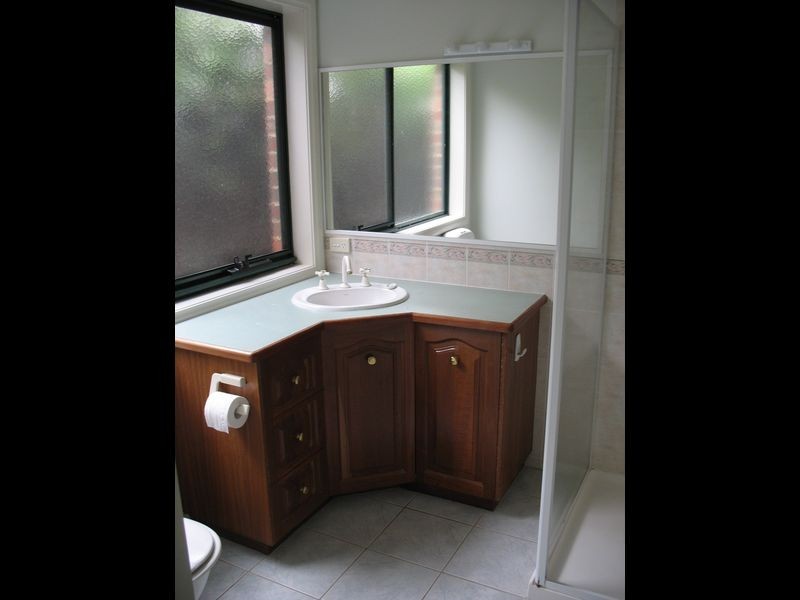 4 Woodburne Drive, Sale VIC 3850