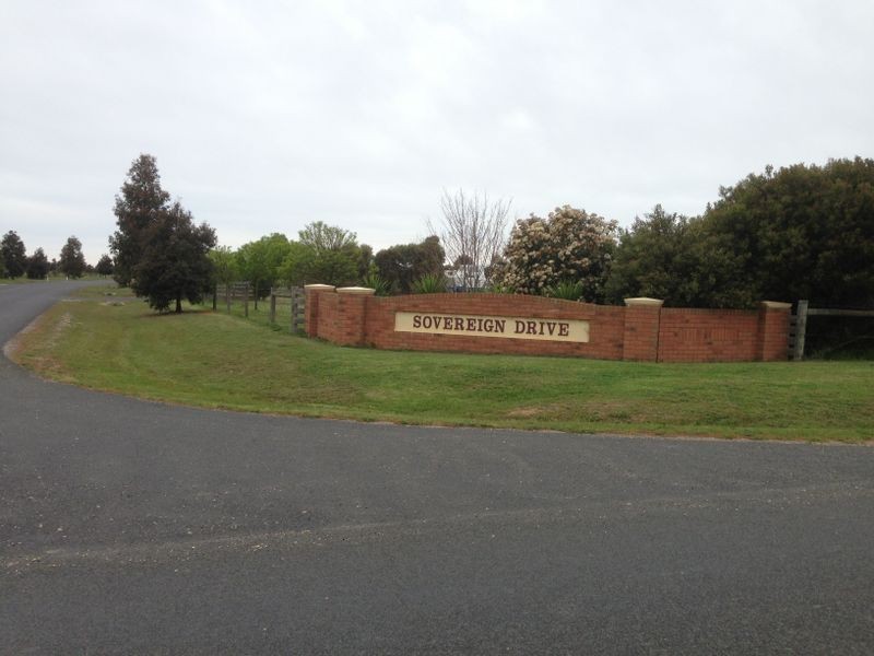 16 Sovereign Drive, Wurruk VIC 3850