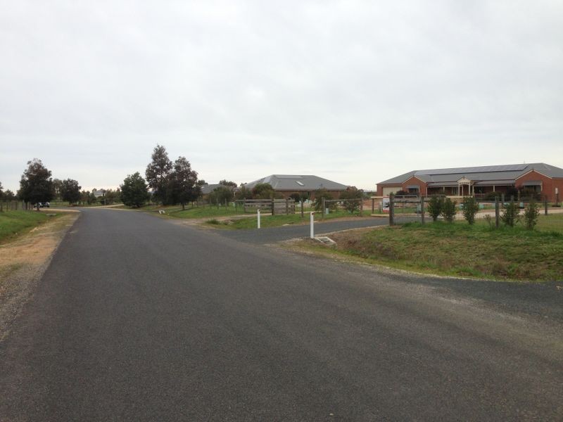 16 Sovereign Drive, Wurruk VIC 3850