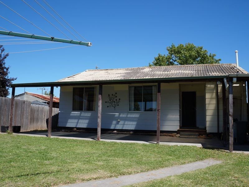 2 Mccole Street, Sale VIC 3850