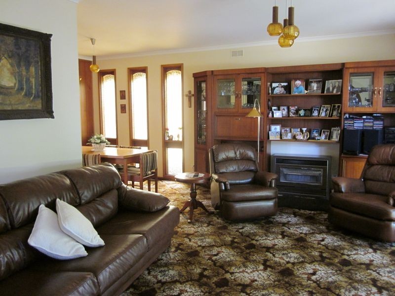 5 Staddon Court, Stratford VIC 3862