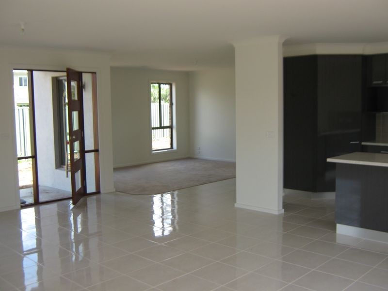 1/4 Birch Place, Sale VIC 3850