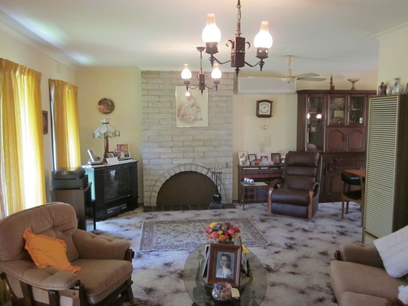 Corner Guthridge Parade & Ruff Street, Sale VIC 3850