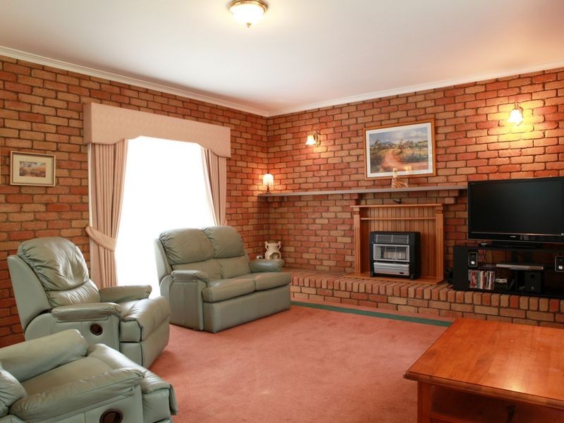 389 Redbank Rd, Stratford VIC 3862